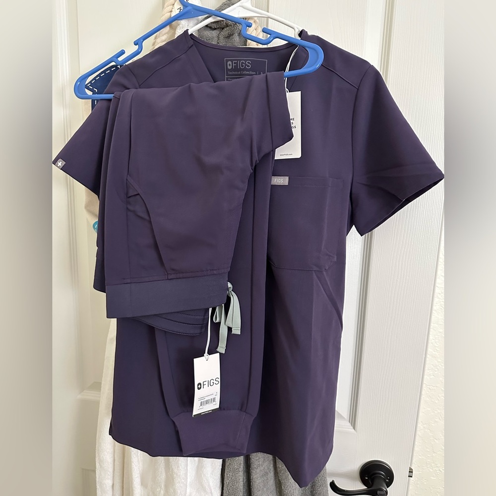 BNWT purple shadow. Figs. Size small joggers, scrub top